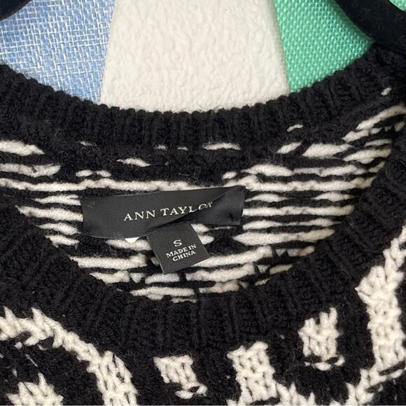 Ann Taylor Geometric Black/White Wool Asymmetrical Zip Sweater | S - Picture 6 of 7